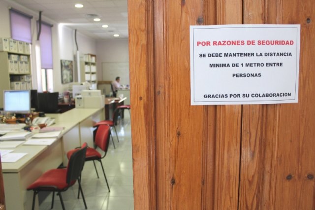 El Ayuntamiento de Totana adopta las primeras medidas urgentes de prevención en los diferentes servicios de atención al público por la epidemia del coronavirus, Foto 2