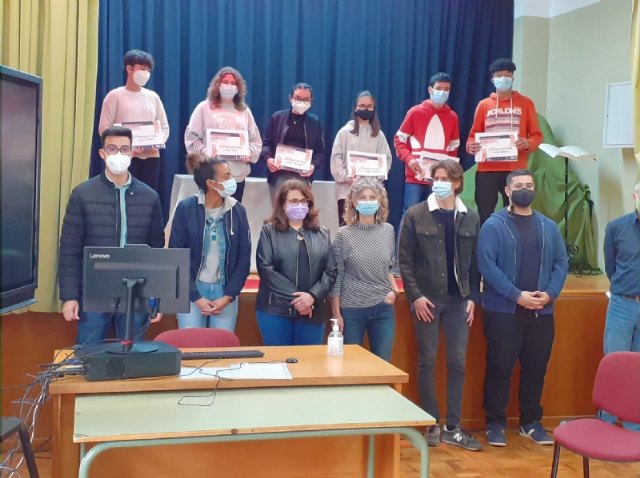 Entrega de premios a los ganadores del concurso 3M - 1, Foto 1