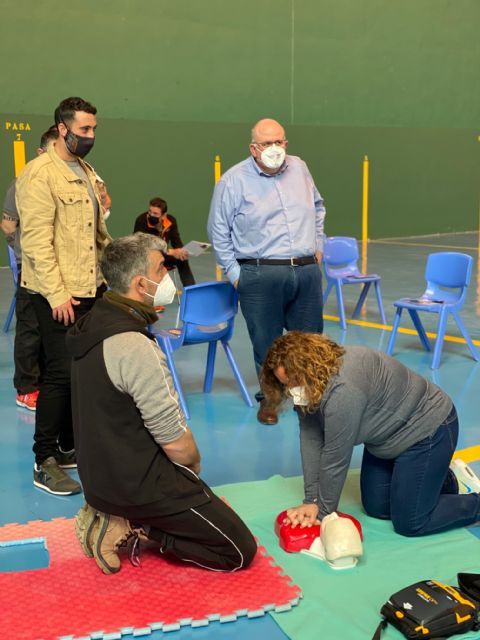 Conserjes de instalaciones deportivas realizan el curso en formación en D.E.S.A. impartido por Protección Civil Torre Pacheco - 5, Foto 5