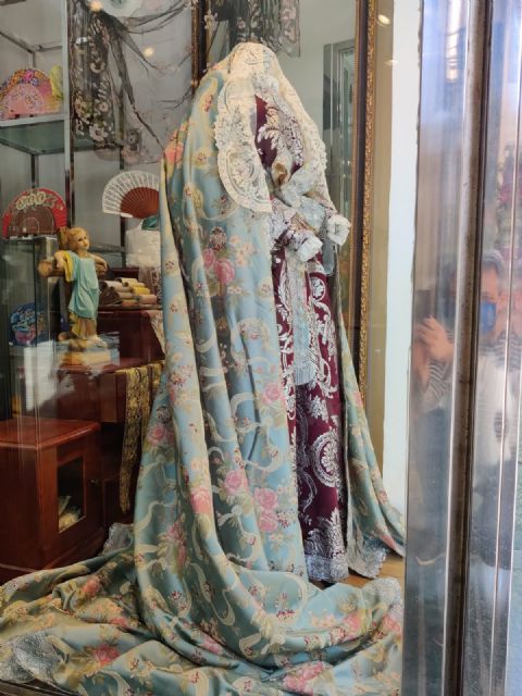 Nueva ropa para Nuestra Señora de los Dolores de Murcia - 1, Foto 1