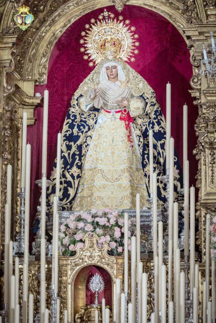 La Esperanza de Triana, ataviada para celebrar sus cultos de Septenarios en cuaresma - 4, Foto 4