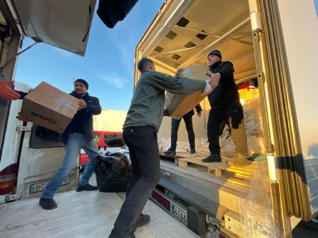 El segundo camión solidario de la UMU con ayuda humanitaria para Ucrania partirá este lunes hacia la frontera húngara - 1, Foto 1