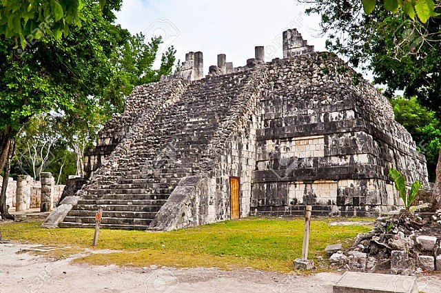Alrededor de la pirámide de Kukulcán también hay otras construcciones. nº 5 - 3, Foto 3