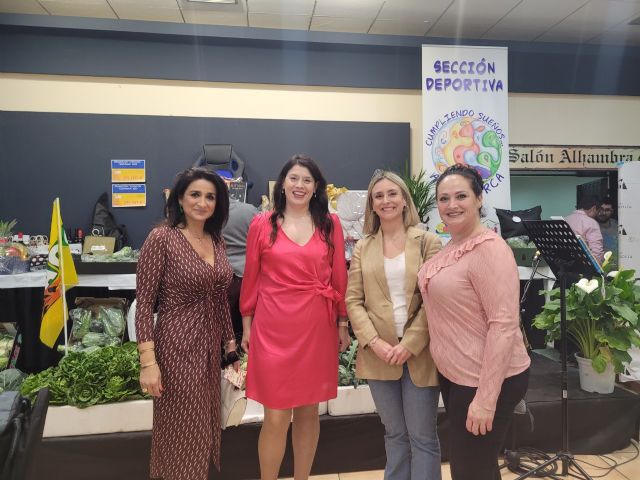 La consejera de Política Social asiste a la comida solidaria de la Asociación de Padres de Atención Temprana de Lorca - 1, Foto 1