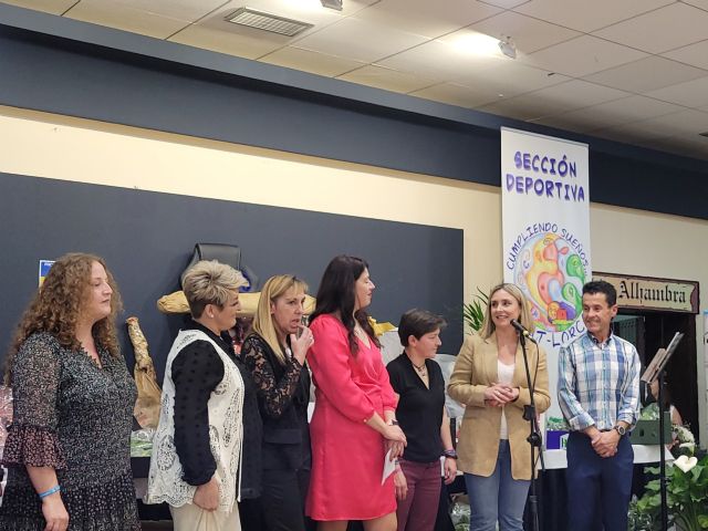 La consejera de Política Social asiste a la comida solidaria de la Asociación de Padres de Atención Temprana de Lorca - 2, Foto 2