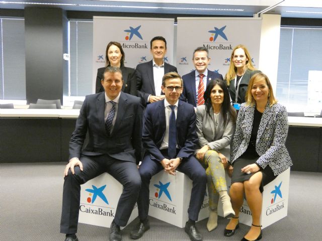 El Ayuntamiento de Lorquí y MicroBank firman un convenio de colaboración para incentivar el autoempleo y la actividad emprendedora - 1, Foto 1