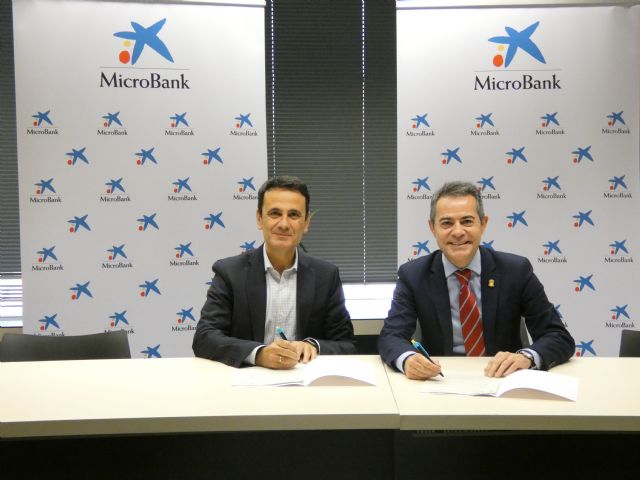El Ayuntamiento de Lorquí y MicroBank firman un convenio de colaboración para incentivar el autoempleo y la actividad emprendedora - 2, Foto 2