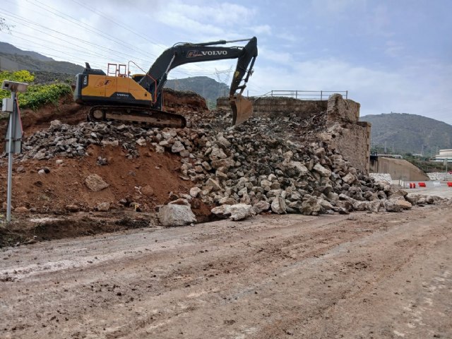 Transportes inicia las obras de duplicación de la carretera de acceso a la dársena de Escombreras del Puerto de Cartagena - 2, Foto 2