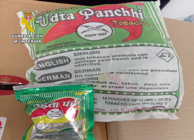 La Guardia Civil se incauta de cerca de mil bolsitas de tabaco de masticar indio, Foto 4