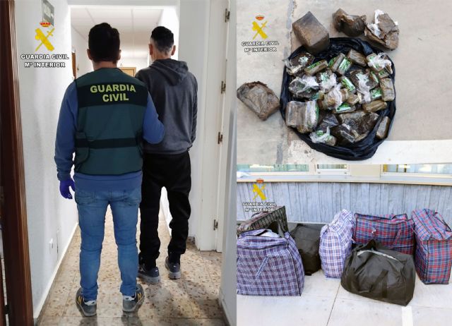 La Guardia Civil desarticula un grupo criminal que abandon� una autocaravana averiada, con m�s de 500 kilos de hach�s y marihuana dentro, Foto 7
