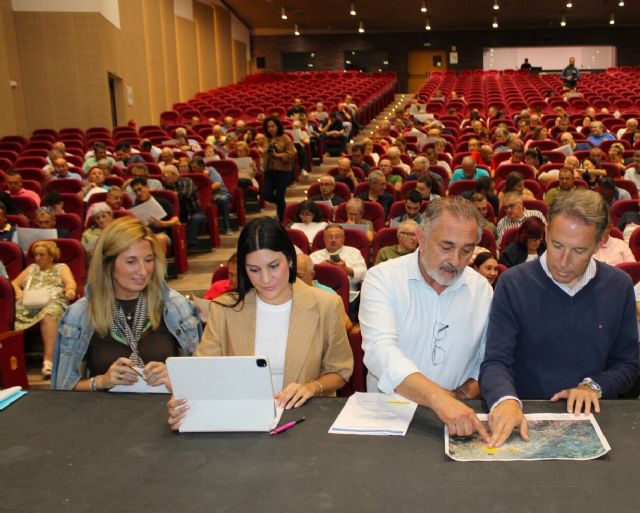 El alcalde destaca la importancia del apoyo de la Asamblea Regional a los afectados por las zonas de flujo preferente, insiste en su anulación y reclama diálogo al Gobierno central - 2, Foto 2
