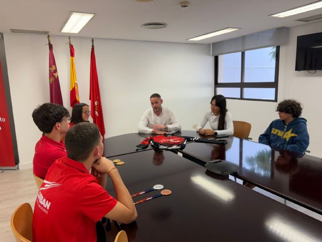 El Ayuntamiento de Murcia reconoce los triunfos nacionales del M-Urban en el Campeonato de Espa&ntilde;a Indoor - 2, Foto 2