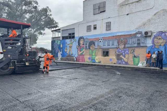 Las obras de mejora de accesibilidad y ordenación del tráfico en la explanada Maestro Ángel Palazón, en su recta final - 4, Foto 4