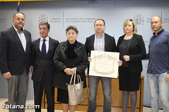 Se otorga la Orden del Mérito Civil, a título póstumo, al Hijo Predilecto de la Ciudad de Totana, Antonio Ángel Martínez Garrido - 1, Foto 1
