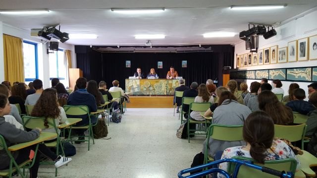 El IES Floridablanca de Murcia homenajea a Cervantes en su VI Semana de las Letras y las Ciencias Sociales - 1, Foto 1