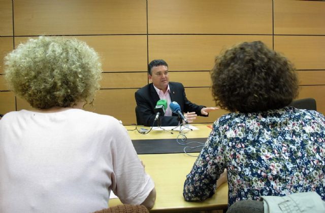 El PSOE denuncia la irresponsabilidad de Ballesta anunciando rebajas ridículas en el precio del agua - 1, Foto 1