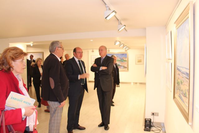 Pedro Antonio Sánchez inaugura la exposición ´Paisajes´ del pintor cartagenero Enrique Nieto - 1, Foto 1