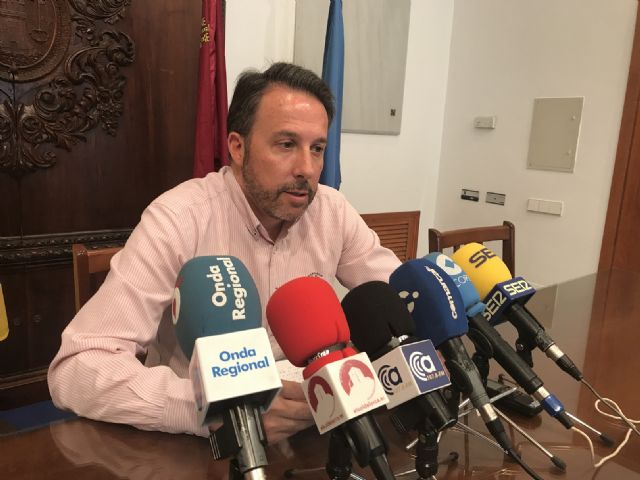 El dispositivo municipal de limpieza para Semana Santa presta este año una atención especial a los lugares de máxima afluencia - 1, Foto 1