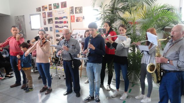 The La Dolorosa Orchestra visits the day centers for people with mental illness, Foto 2