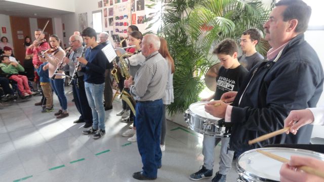 La Orquesta de La Dolorosa visita los centros de día para personas con enfermedad mental - 3, Foto 3