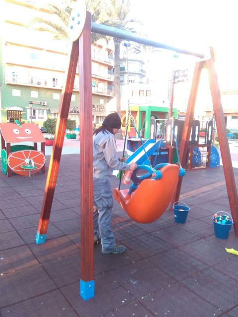 El Ayuntamiento pone en marcha un plan especial de limpieza y desinfección de parques infantiles - 2, Foto 2