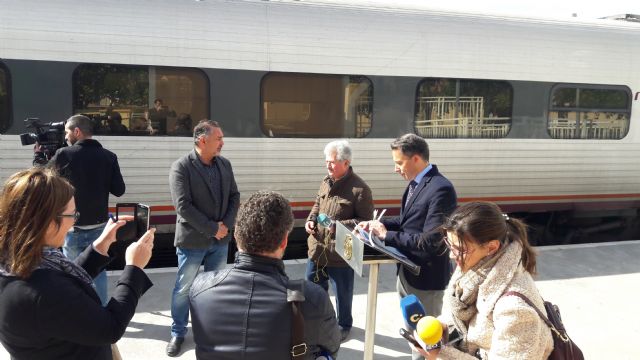 Fulgencio Gil: los lorquinos estamos más cerca que nunca de conseguir la llegada de la Alta Velocidad ferroviaria que nos va a comunicar con el corredor mediterráneo - 1, Foto 1
