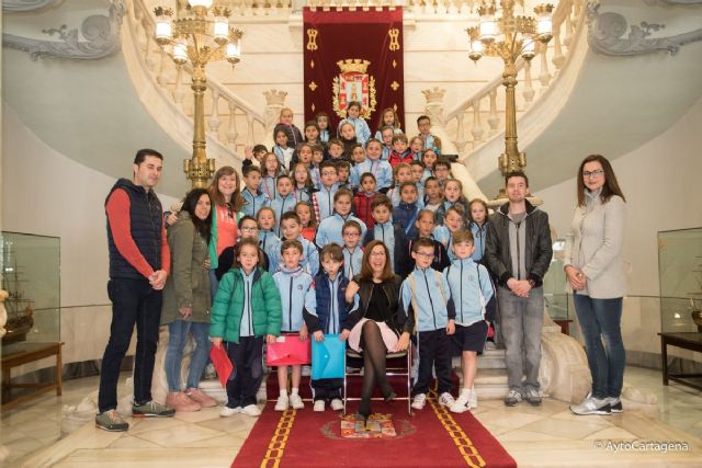 Escolares de San Vicente de Paul visitaron el Palacio Consistorial - 1, Foto 1