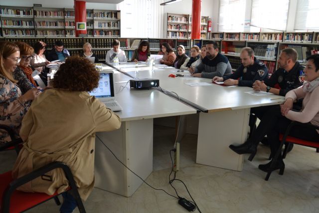 Reunión para la elaboración del Plan Comarcal de Prevención de Drogodependencias y Adicciones de la Mancomunidad de Servicios del Noroeste - 1, Foto 1