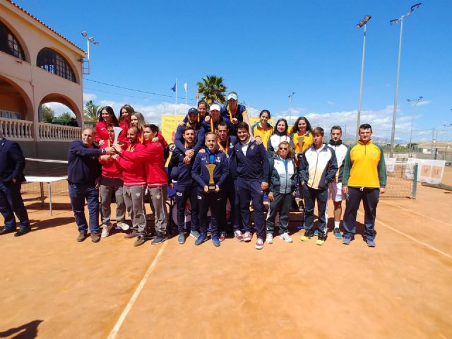 Baño de oro de la UCAM en tenis y bádminton - 2, Foto 2