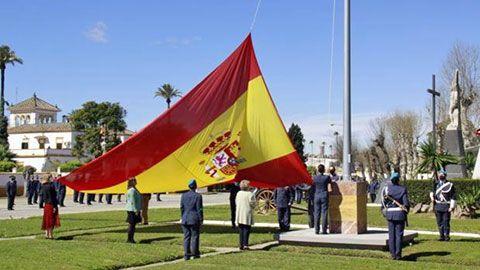 Imágenes de Izado Solemne de Bandera en el ACAR Tablada en reconocimiento al BBVA - 3, Foto 3