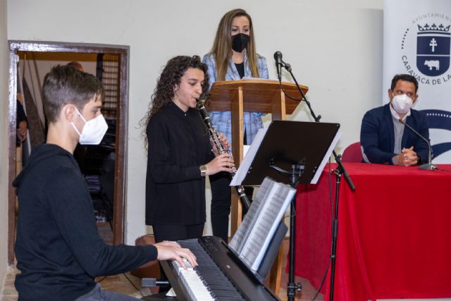 El Ayuntamiento de Caravaca premia a once estudiantes que finalizaron Bachillerato, Formación Profesional y Música con los mejores expedientes de su promoción - 3, Foto 3