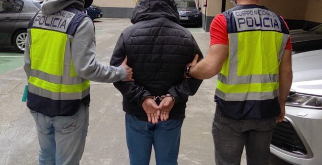 La Policía Nacional detiene un fugitivo buscado por la agresión sexual a dos hermanos de 12 y 8 años - 1, Foto 1