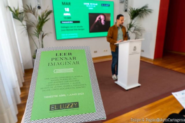 José Ovejeros, Manuel Vilas, Begoña Mendez, Cristina Morano e Inocencio Arias en el programa de Leer, pensar, imaginar - 1, Foto 1