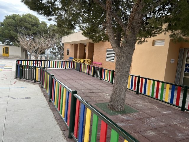 Se vuelve a licitar el contrato para el suministro e instalación del sistema de toldos en los espacios de Educación Infantil del CEIP San José