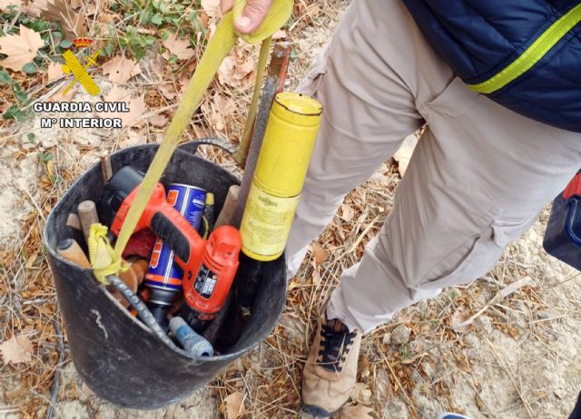 La Guardia Civil desmantela un grupo delictivo que cometía robos en fincas del Noroeste - 5, Foto 5