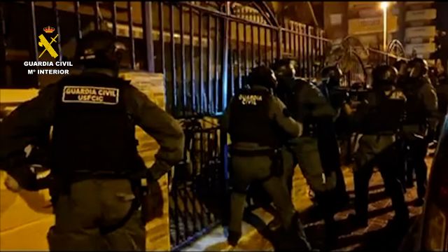 Desarticulados dos invernaderos de marihuana y un punto de venta de droga al menudeo, Foto 5