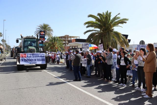 Puerto Lumbreras se manifiesta en contra de la instalación de una macro planta fotovoltaica en superficie de regadío - 3, Foto 3