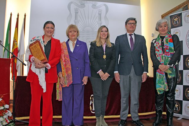 Acto taurino . La periodista sevillana Inma León pregonó la fiesta de los toros en ese acto tradicional - 4, Foto 4
