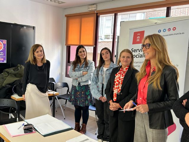El Servicio de Acompañamiento social intensivo y el Centro Municipal de Servicios Sociales Ciudad de Murcia combaten la exclusión social tejiendo redes interpersonales sanas entre vecinos - 2, Foto 2