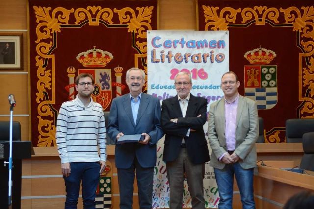 La Concejalía de Juventud de Molina de Segura entrega los premios del XXV Certamen Literario de Educación Secundaria 2016 - 2, Foto 2