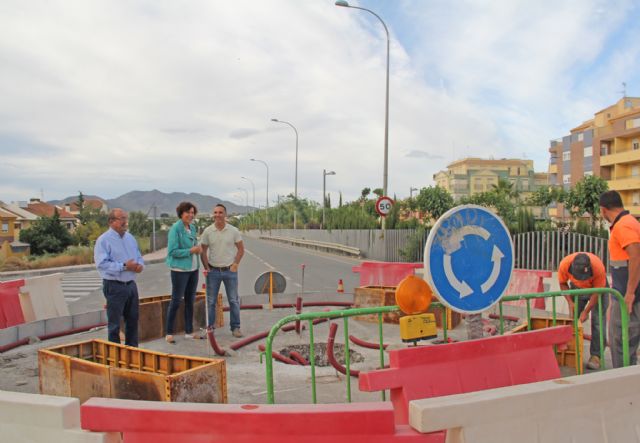 En marcha las obras para la construcción de una rotonda que mejorará el tráfico y la seguridad vial junto al parque Reina Sofía - 1, Foto 1