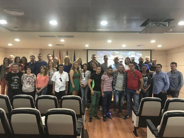 35 alumnos del Programa Mixto de Empleo y Formación Las Alamedas finalizan su aprendizaje en restauración, jardinería y construcción - 1, Foto 1