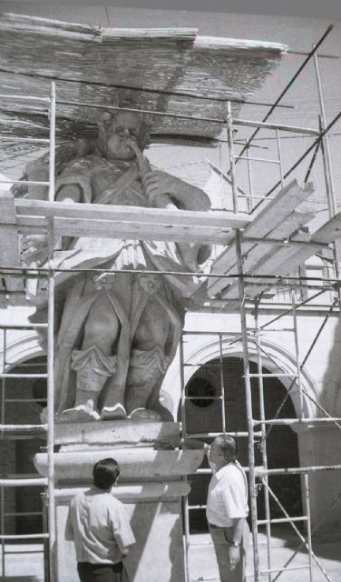 El PSOE pide la recolocación del Caño de Santa Quiteria y el Ángel de la Fama de San Patricio a sus lugares de origen - 1, Foto 1