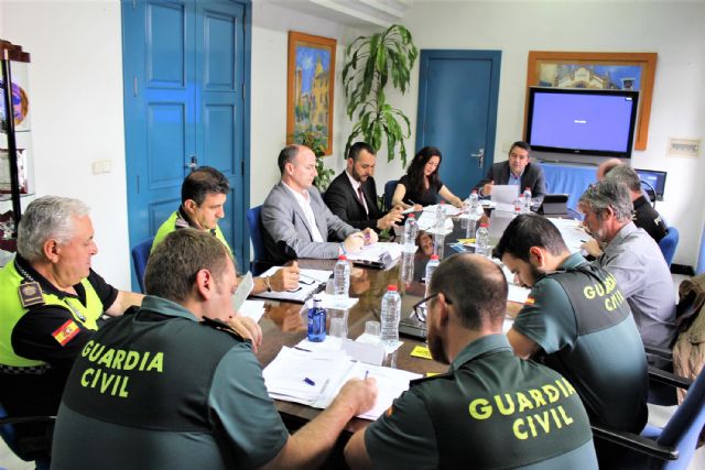 La Junta Local de Seguridad se reunió en Alcantarilla para tratar temas relacionados con el municipio, en estos momentos especialmente de Fiestas de Mayo - 3, Foto 3