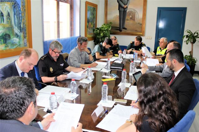 La Junta Local de Seguridad se reunió en Alcantarilla para tratar temas relacionados con el municipio, en estos momentos especialmente de Fiestas de Mayo - 4, Foto 4