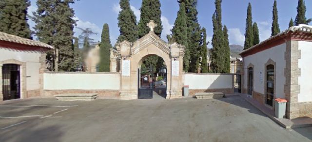 Los cementerios de San Clemente y San Cristóbal han reabierto sus puertas este lunes - 1, Foto 1
