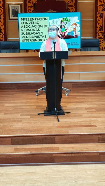 El Ayuntamiento de Molina de Segura y la Asociación de Personas Jubiladas y Pensionistas  Intersindical firman un convenio para la organización de las Jornadas Una Educación para el Siglo XXI. Miradas desde las Ciencias y las Artes en 2021 - 1, Foto 1