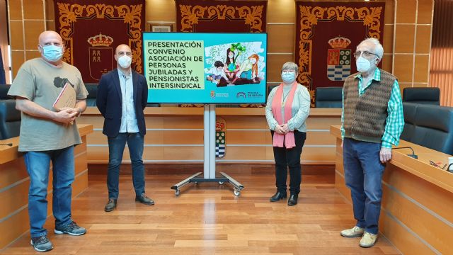 El Ayuntamiento de Molina de Segura y la Asociación de Personas Jubiladas y Pensionistas  Intersindical firman un convenio para la organización de las Jornadas Una Educación para el Siglo XXI. Miradas desde las Ciencias y las Artes en 2021 - 3, Foto 3