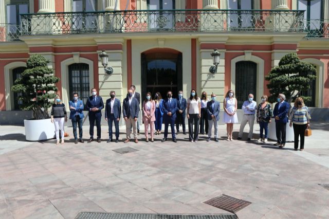 Un álamo blanco recuerda a los fallecidos por el COVID-19 - 4, Foto 4