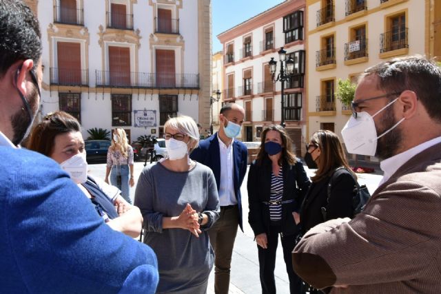 El Ayuntamiento de Lorca se suma a la conmemoración del Día Internacional de la Enfermería recordando a las víctimas de la pandemia - 2, Foto 2